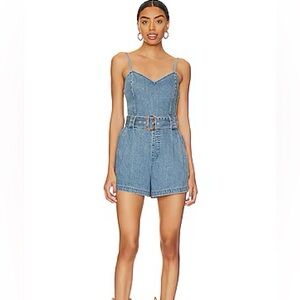 Sloane Romper in Dusk Blue
SHOW ME YOUR MUMU